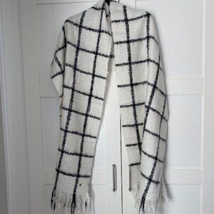 Winter Plaid White and Black Thick Winter Scarf